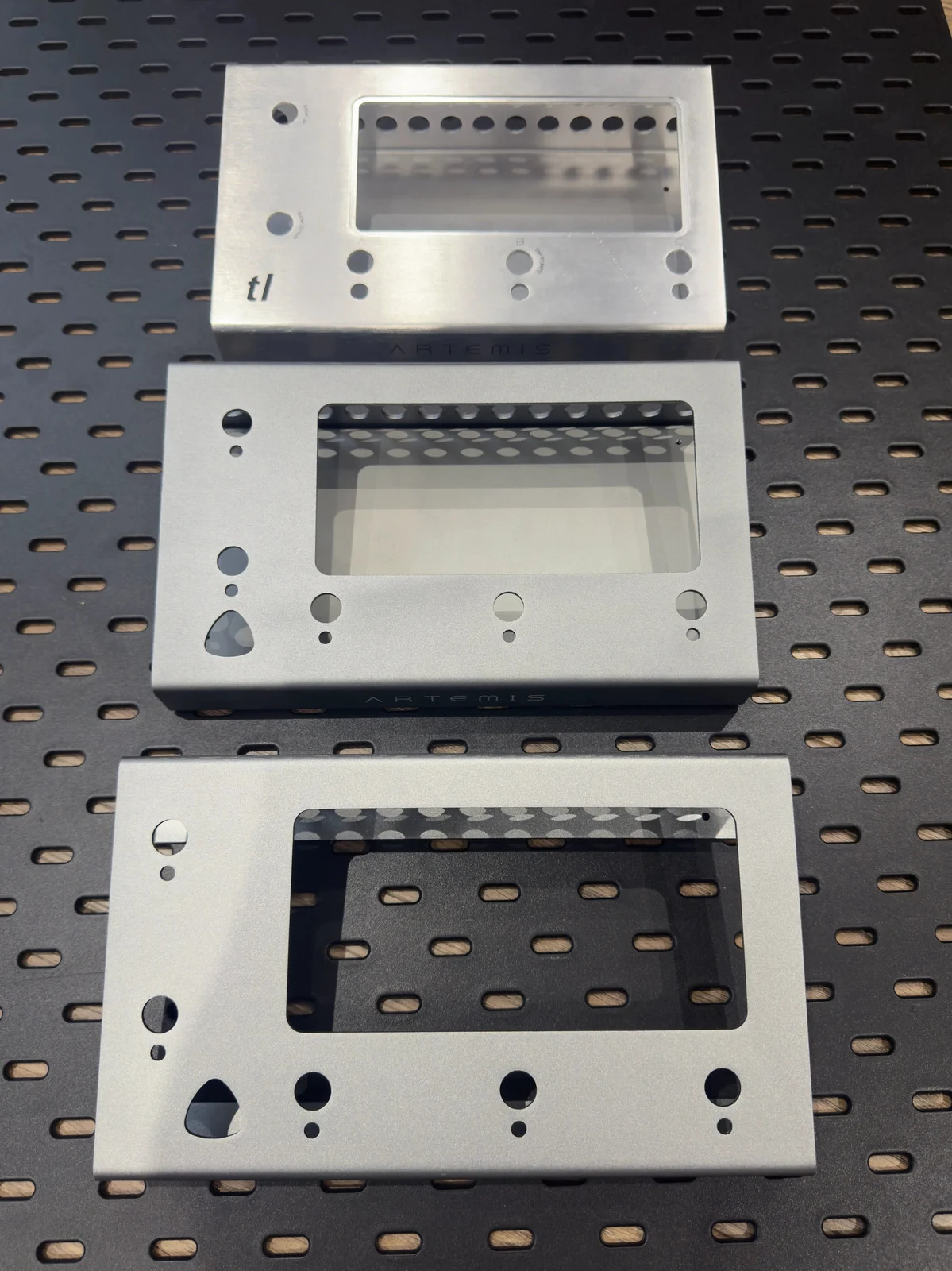 Updated Artemis enclosure and footswitch layout